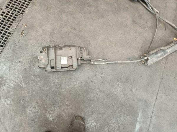 MOTEUR FREIN A MAIN RENAULT SCENIC 2003-2010 - Vue 1